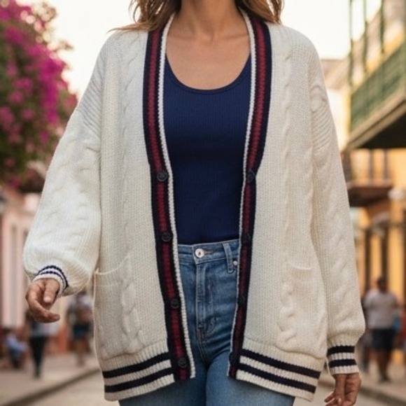 American Eagle Cable Knit Cardigan Sweater Varsity Oversized Cream Sz S - Picture 3 of 8